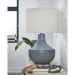 Schylarmont Table Lamp - Image 3