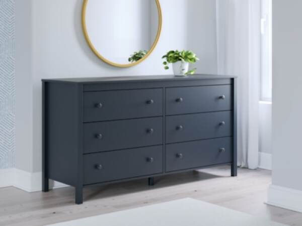 Simmenfort Dresser - Image 3