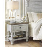 Havalance Nightstand