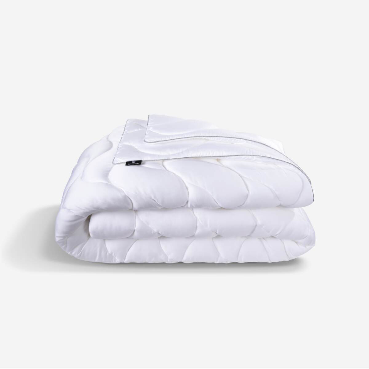01d788f1561cad7891c231d23caa8863 Performance® Comforter - Light Weight / Full/Queen - Image 1