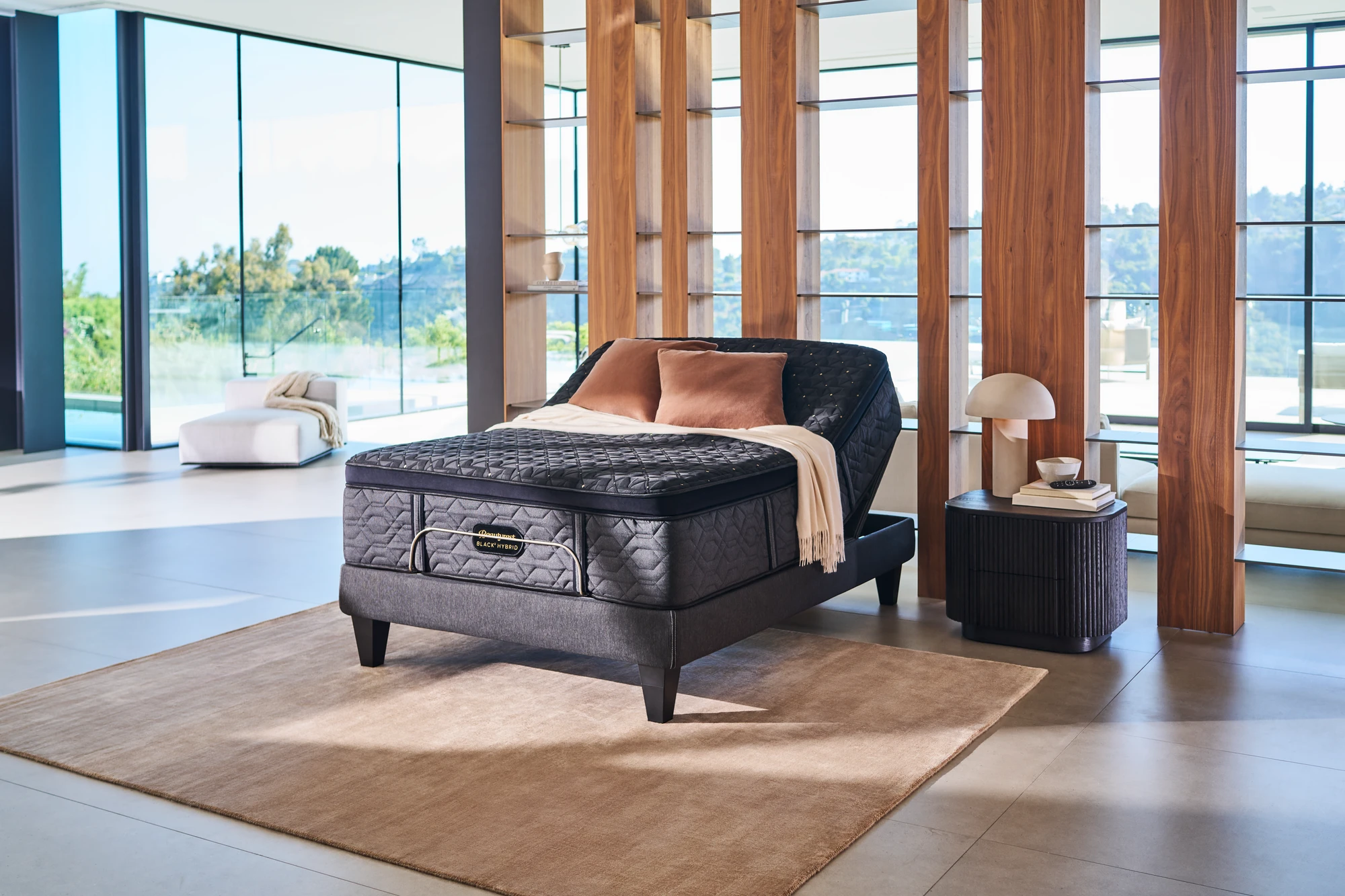 1cc200f123de88c5a75b6eb601ef4040 Beautyrest Black™ Luxury Adjustable Base - Full - Image 1