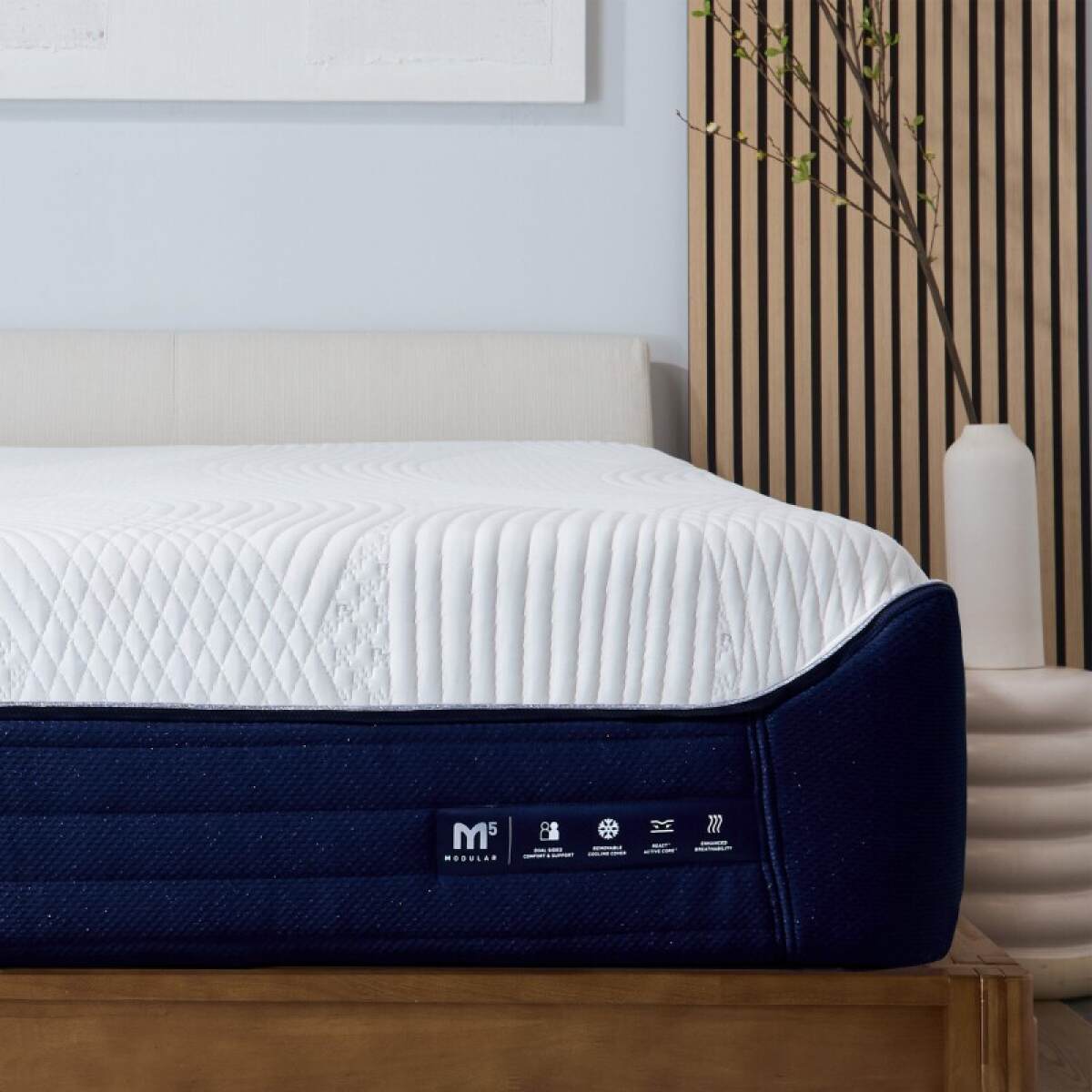 874a463ae89a086d5ad3211f1120df31 M5 Original Mattress Chassis - Top Cover - Comfort Layer - Cal King - White/Navy - Image 1