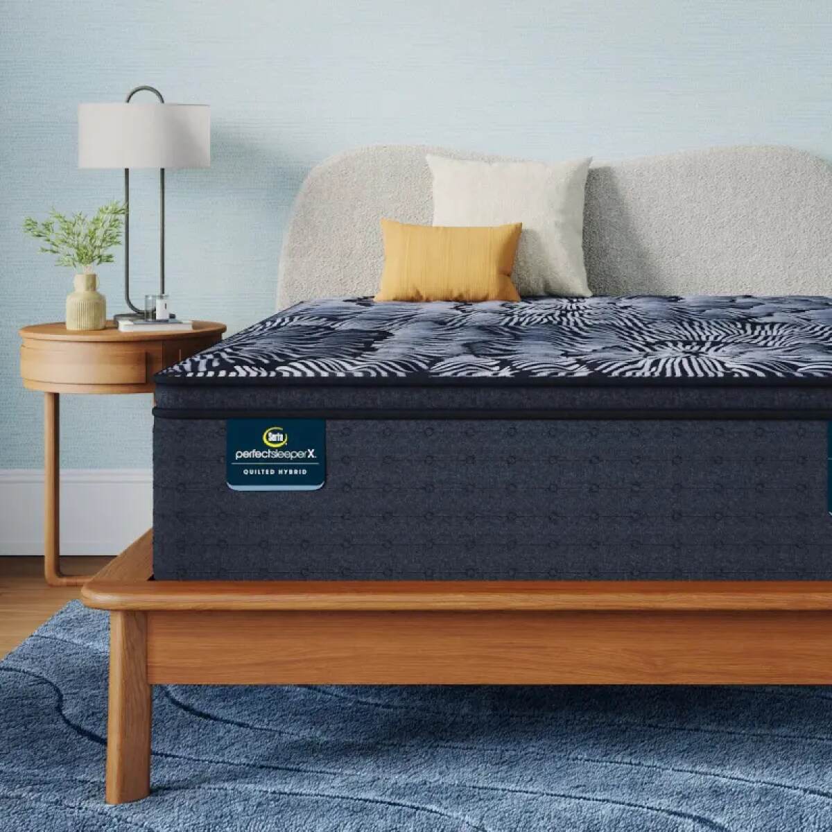 b86eb21db0f938ec44a74b5108e09e7e Serta Perfect Sleeper X Quilted Hybrid Mattress - Level One Medium Pillow Top / Queen - Image 1
