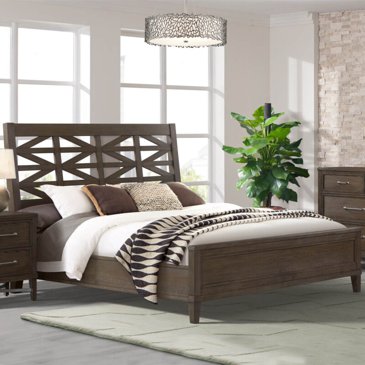 ccf22baf683543687bf7bd2dcec32d35 Preston King Bed - Image 1