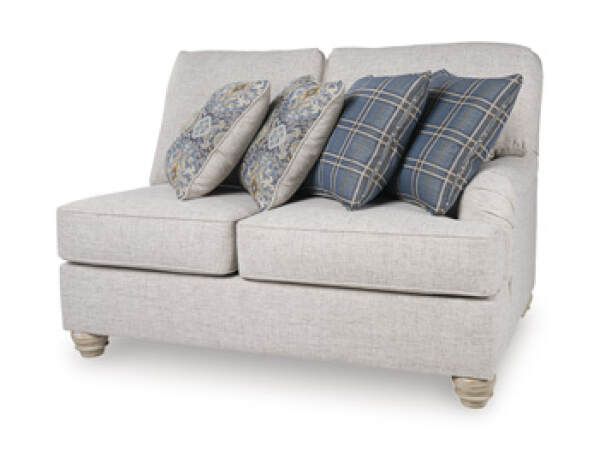 Traemore Right-Arm Facing Loveseat