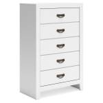 Binterglen Full Panel Bed, Dresser, Chest and Nightstand - Image 10