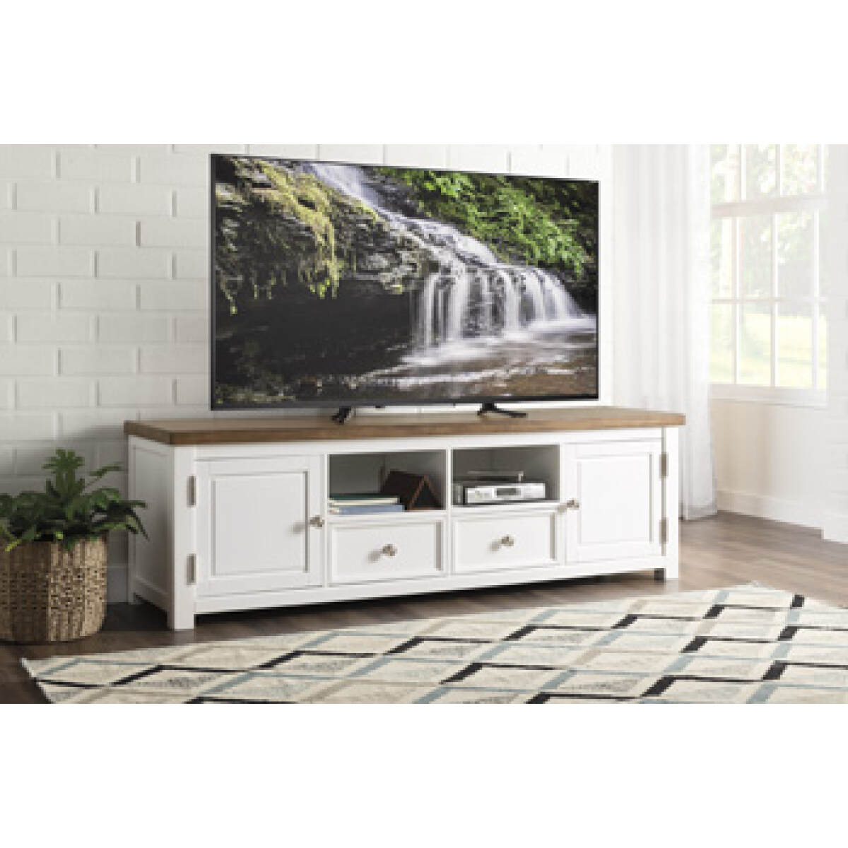 09fa0614e1037f2754b3559e15c594a8 Westconi 70" TV Stand - Image 1