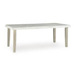 Larawyn Dining Table