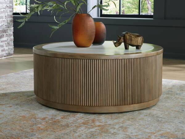 Camdill Coffee Table - Image 3