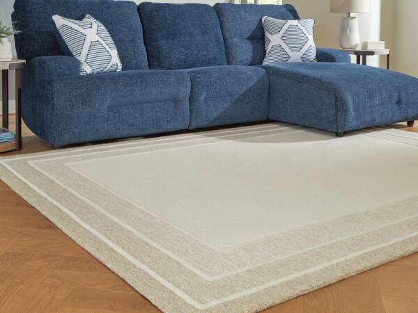Teelgan Large Rug - Image 3