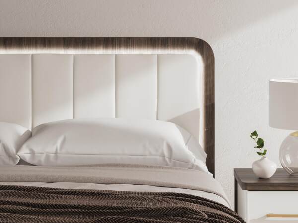 Kendanport King Upholstered Bed - Image 11