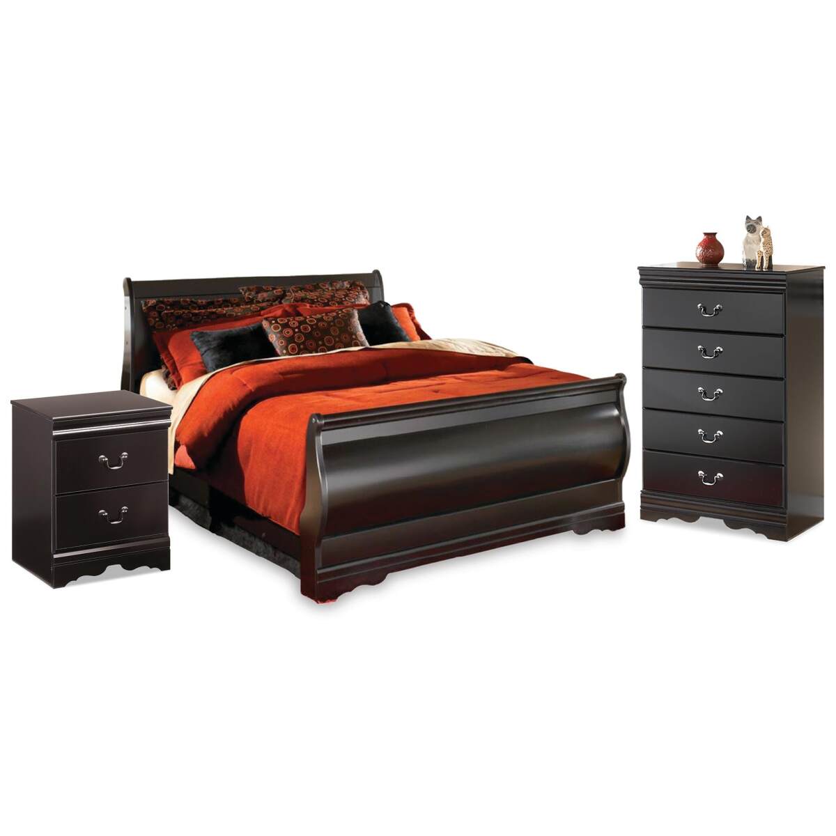 17664e1db24df6cc09a662ad05cf6f8c Huey Vineyard Full Sleigh Bed, Chest and Nightstand - Image 1