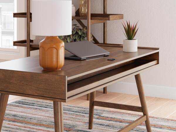 Lyncott 60" Home Office Desk - Image 12