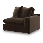 Maxton Heights Right-Arm Facing Corner Chair - Image 4