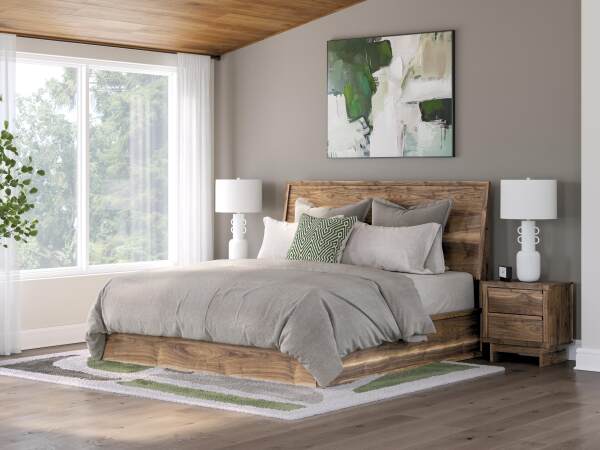 Chirason King Panel Bed - Image 3