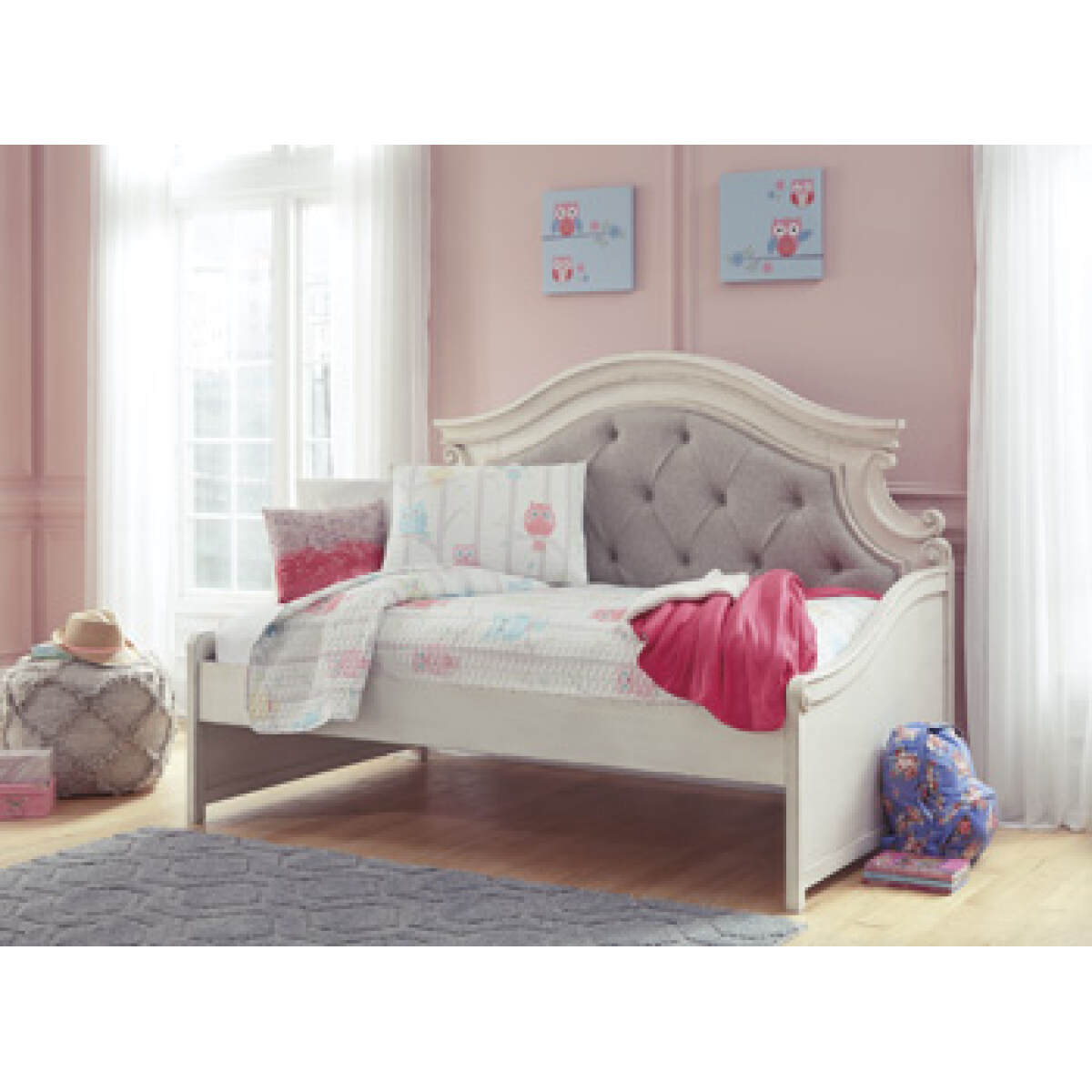 24d7582ebefeeb3ffe02d24efab191ee Realyn Twin Day Bed - Image 1
