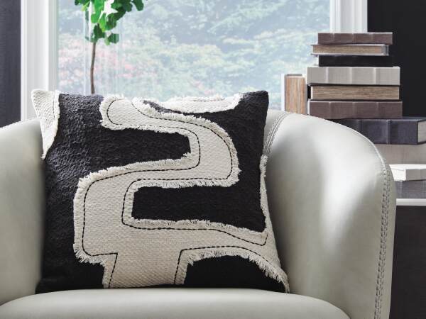 Veerbank Pillow (Set of 4) - Image 3