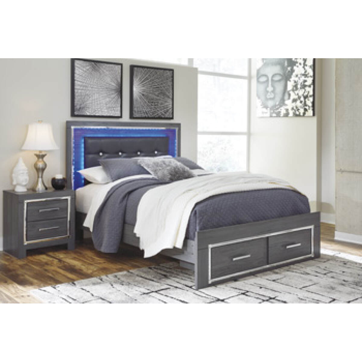 2d7b94c5f7d79769120b555c8b907dfa Lodanna King Storage Footboard - Image 1