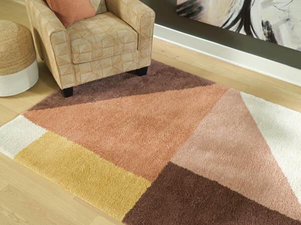 Gailmore 5' x 7' Rug - Image 3