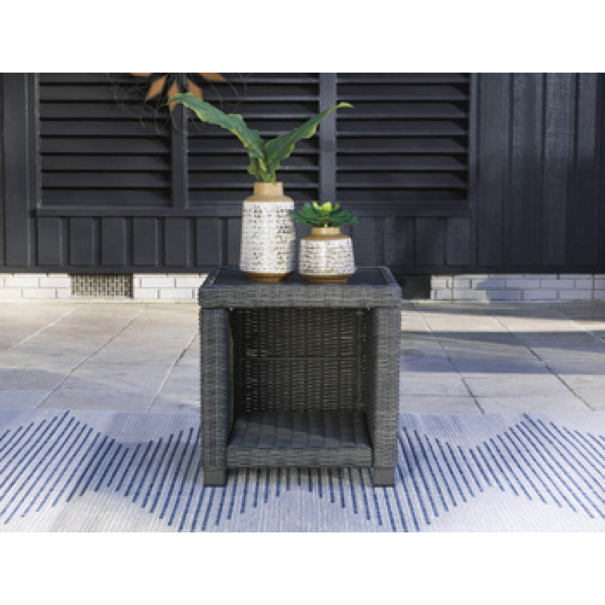 31e5c1a0ff202465a47a535783e57faf Elite Park Outdoor End Table - Image 1
