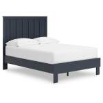 Simmenfort Full Platform Bed