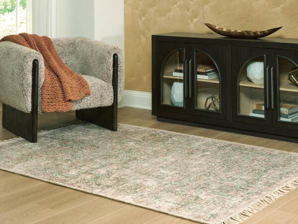 Rossbury Medium Rug - Image 3