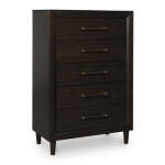 Mallenette Chest of Drawers