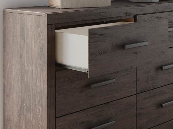 Prendonea Queen Panel Bed, Dresser and Nightstand - Image 21