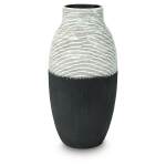 Girtha Vase - Image 2