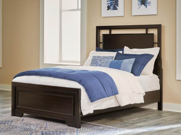 Covetown Full Panel Bed, Dresser, Mirror, Chest and Nightstand - Image 18