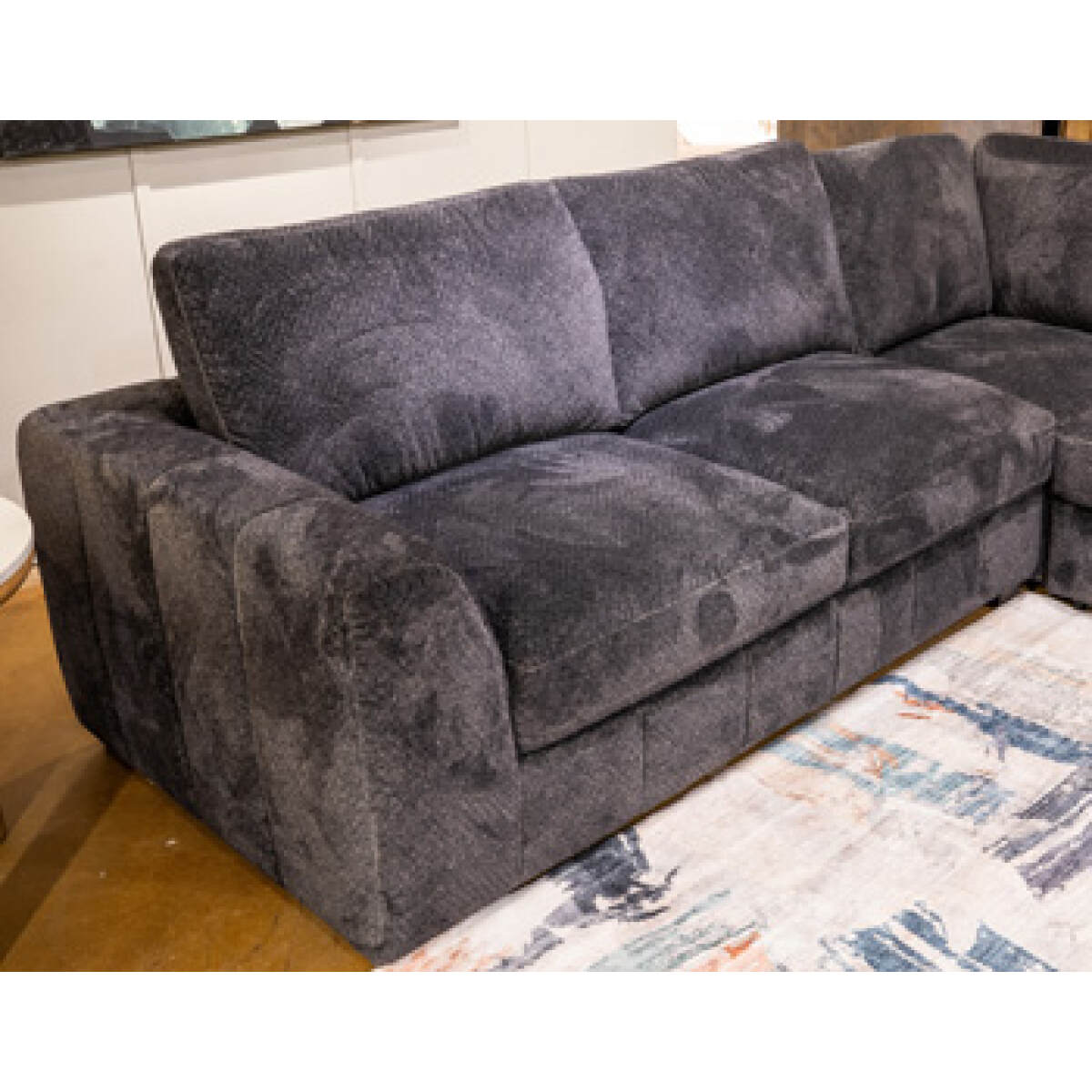 4d5bf95b36f3c51918644bfd0f979441 Armfield Left-Arm Facing Loveseat - Image 1