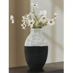 Girtha Vase - Image 3