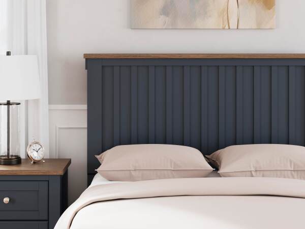 Landocken Full Panel Headboard - Image 3