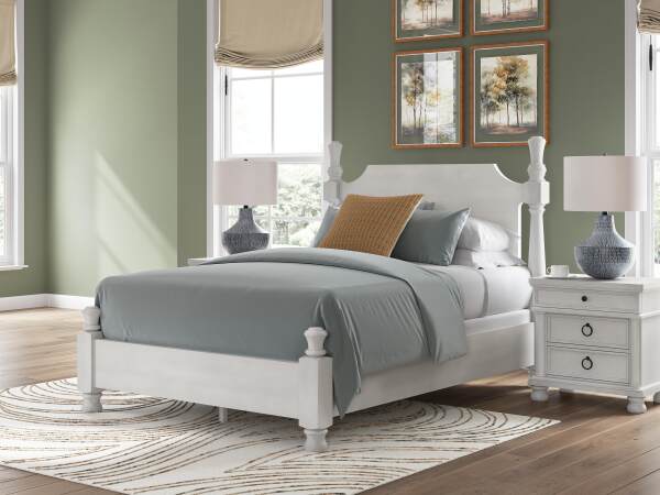 Rowlenstown Queen Poster Bed, Dresser and Mirror - Image 17