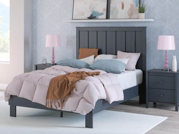 Simmenfort Full Platform Bed - Image 3