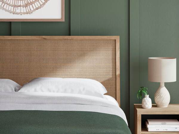 Cielden King Panel Bed, Dresser and Mirror - Image 19