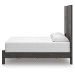 Fraluna Queen Panel Bed - Image 7