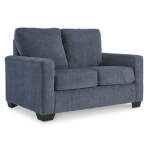 Rannis Loveseat