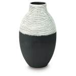 Girtha Vase - Image 2
