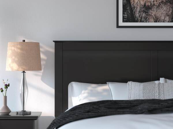 Maribel King Panel Bed - Image 10