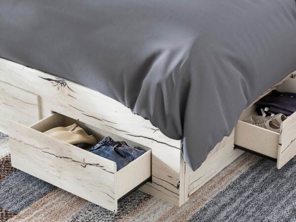 Lawroy Queen Panel Storage Bed, Dresser and Mirror - Image 18