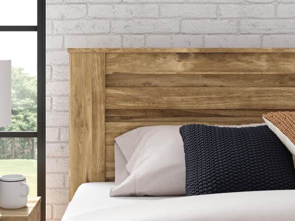 Maystonna King Panel Bed - Image 10