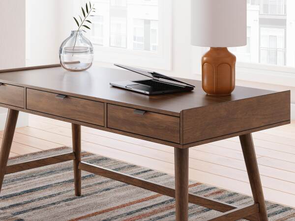 Lyncott 60" Home Office Desk - Image 11