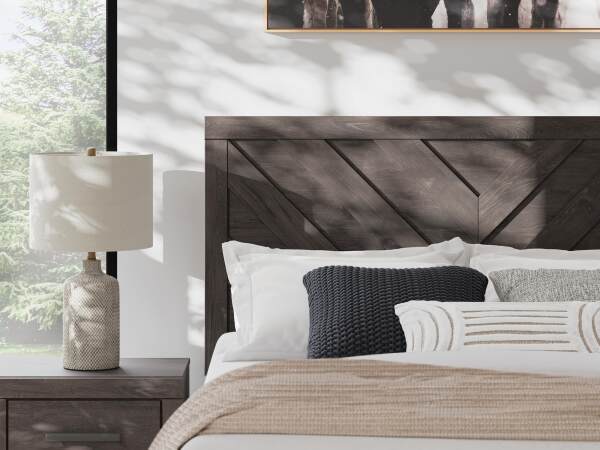 Prendonea Queen Panel Bed, Dresser and Nightstand - Image 23