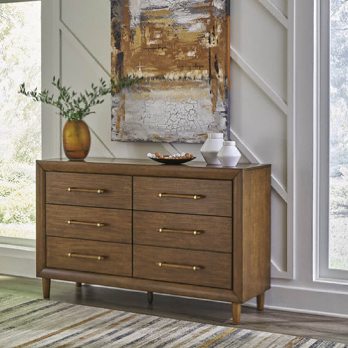 c0b8d176e4381df953e3644521a05c6a Lyncott Dresser - Image 1