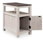 Fendenmore Chairside End Table - Image 4