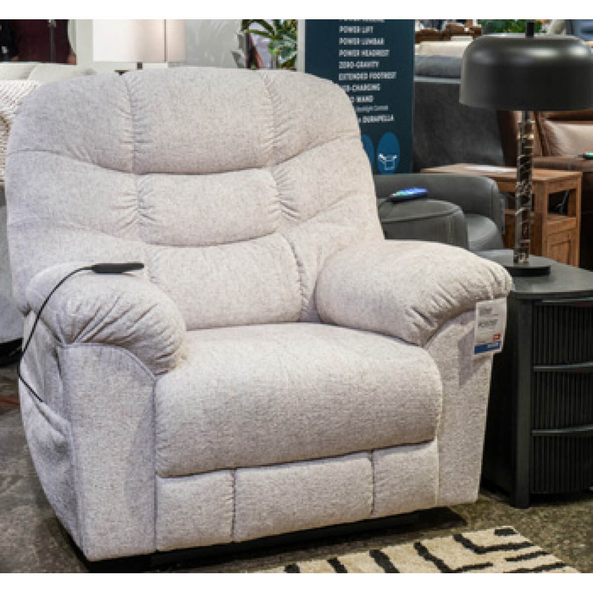 c37adb73beba676829de3fef343ce222 Linenfield Recliner - Image 1