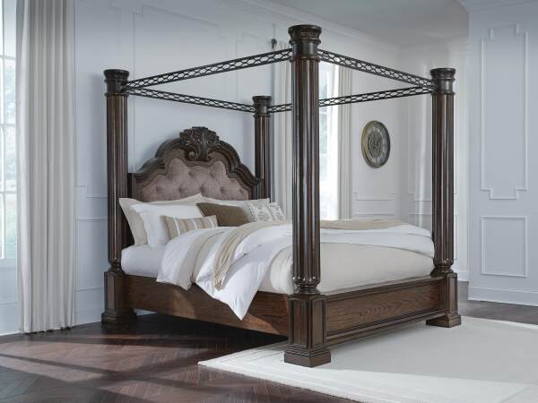 Maylee King Canopy Bed - Image 3