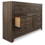 Juararo Queen Poster Bed, Dresser and 2 Nightstands - Image 5