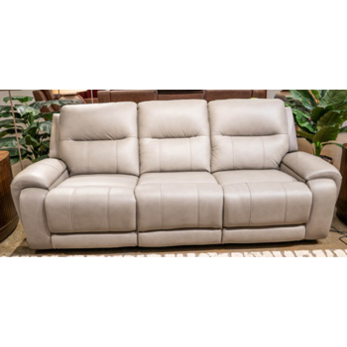 d5d8ac9a4dce6a90146d26dd2c654f85 Trendsetter Power Reclining Sofa with Audio Seating - Image 1